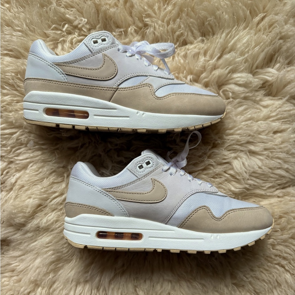Nike Air Max 1 Premium (Summit White/Phantom/Pale Vanilla/Sanddrift) Sz 7.5